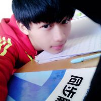 炫耀的幸福的厨房