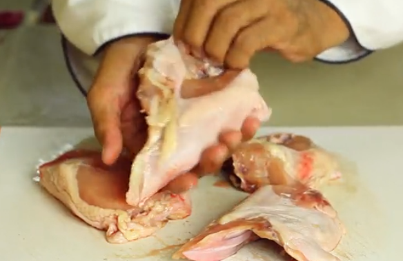 如何辨别鸡肉(生鸡肉/冷藏鸡肉/熟鸡肉)好坏