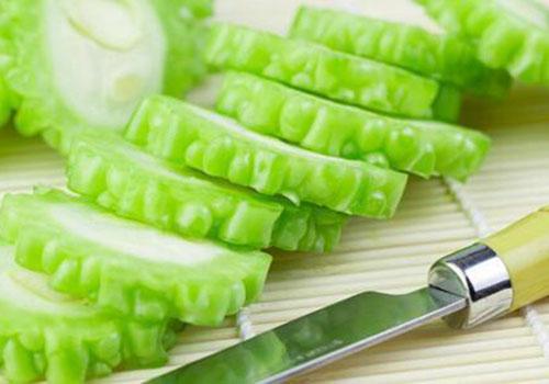 苦瓜和红薯能一起吃吗,苦瓜和红薯同吃有什么好处