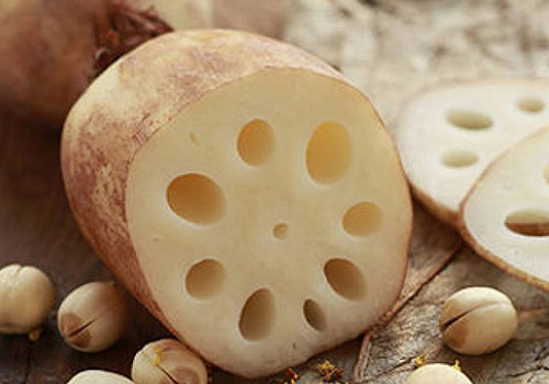 莲藕发绿了能吃吗,藕有点绿吃了会中毒吗