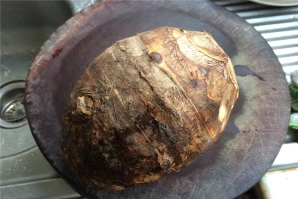 槟榔芋和芋头一样吗,槟榔芋头和荔浦芋头的区别