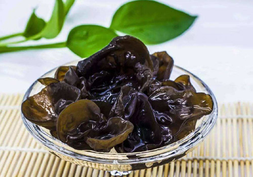 荠菜和木耳一起吃可以吗,荠菜和木耳一起吃有什么营养