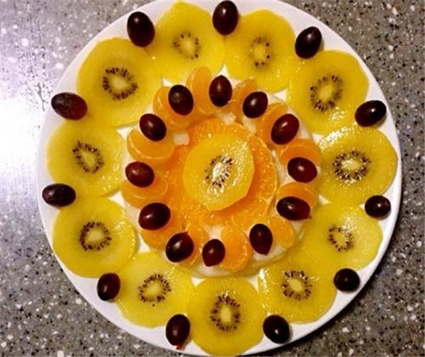 家庭版超简单水果拼盘图片